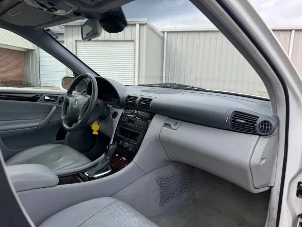 2001 Mercedes-Benz W203 C-Class - Image 17 of 21