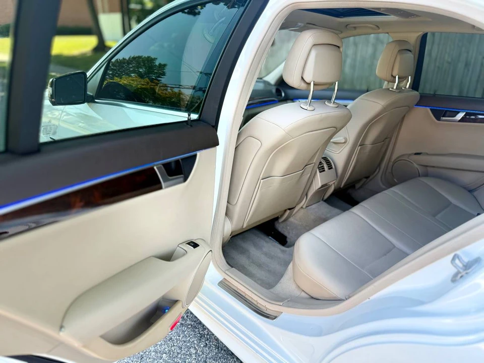 2013 Mercedes-Benz W204 C-Class - Image 11 of 15