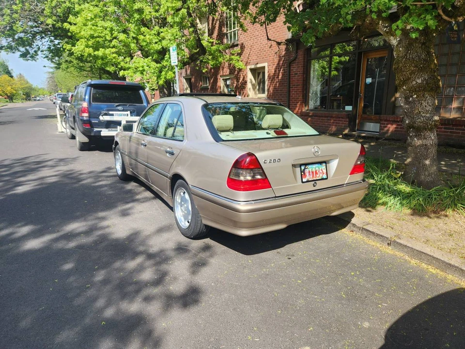 2000 Mercedes-Benz W202 C-Class - Image 13 of 20