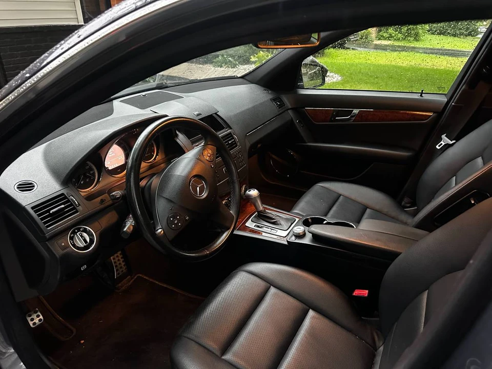 2011 Mercedes-Benz W204 C-Class - Image 5 of 9