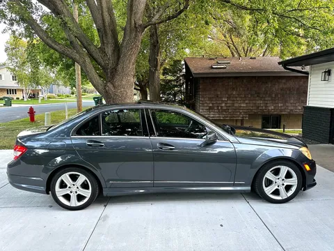 2011 Mercedes-Benz C300