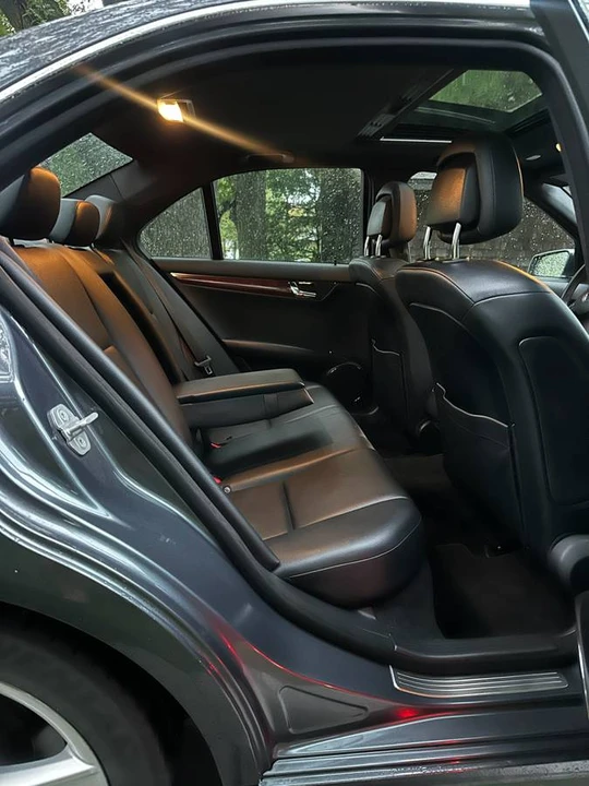 2011 Mercedes-Benz W204 C-Class - Image 7 of 9