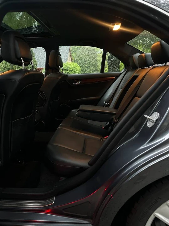 2011 Mercedes-Benz W204 C-Class - Image 9 of 9