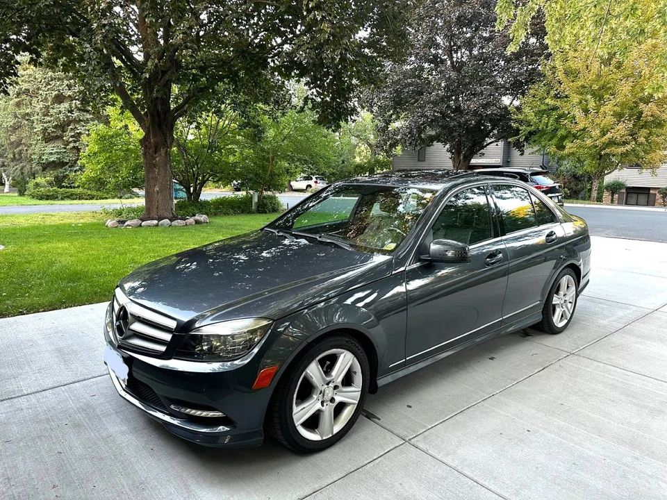 2011 Mercedes-Benz W204 C-Class - Image 3 of 9