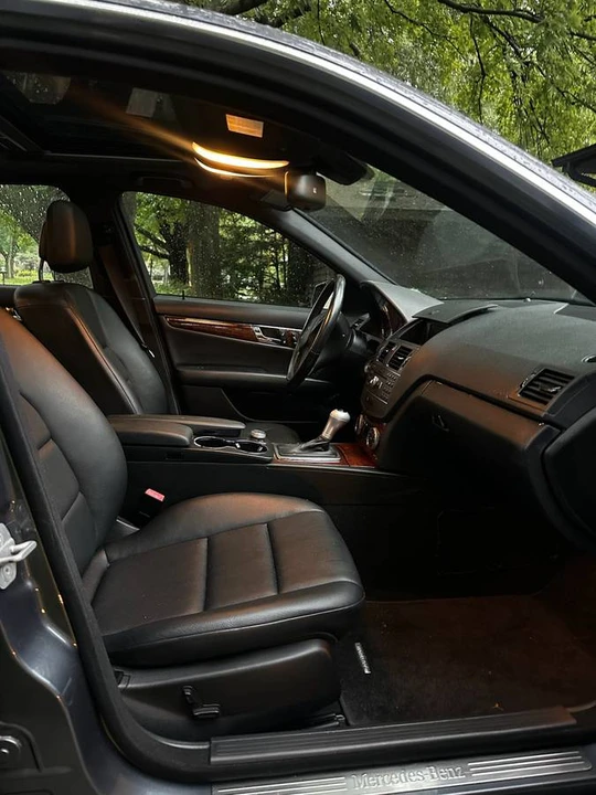 2011 Mercedes-Benz W204 C-Class - Image 8 of 9