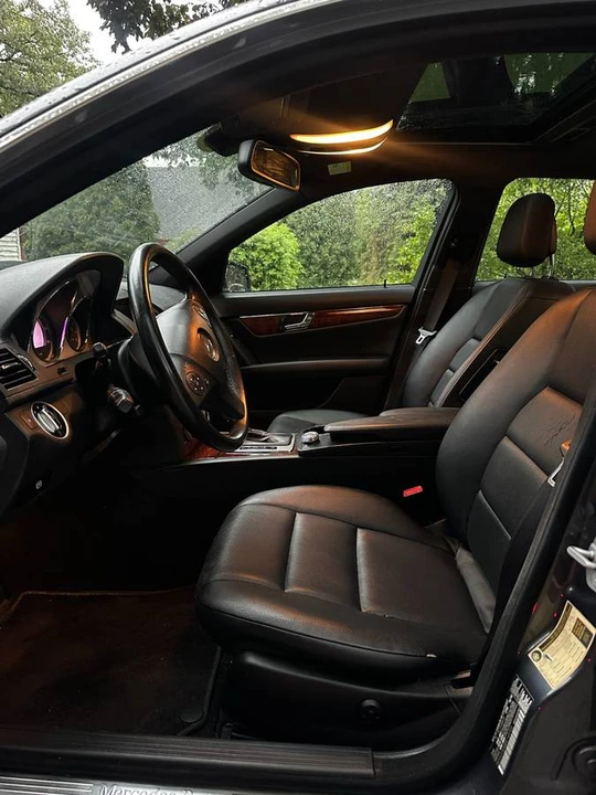 2011 Mercedes-Benz W204 C-Class - Image 6 of 9