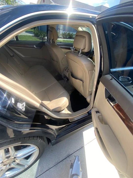 2011 Mercedes-Benz W204 C-Class - Image 5 of 6