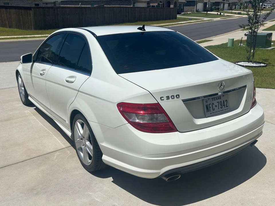 2011 Mercedes-Benz W204 C-Class - Image 3 of 5