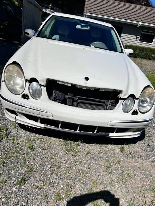 2004 Mercedes-Benz W211 E-Class - Image 2 of 2