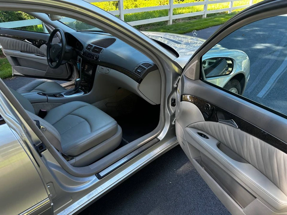 2004 Mercedes-Benz W211 E-Class - Image 10 of 24