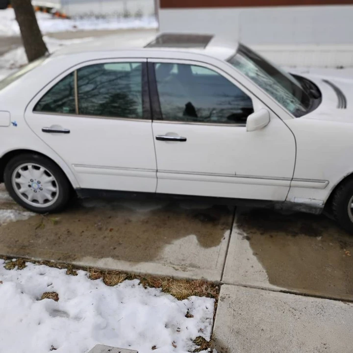 1996 Mercedes-Benz W124 E-Class - Image 2 of 15