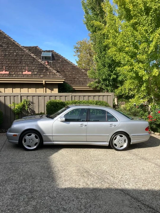 2000 Mercedes-Benz W210 E 36 & E 50 & E 55 & E 60 AMG - Image 2 of 9