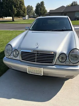 1999 Mercedes-Benz E-Class E320 4Matic Sedan