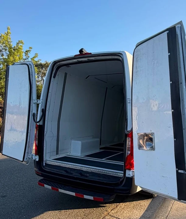 2019 Mercedes-Benz VS30 Sprinter - Image 8 of 16