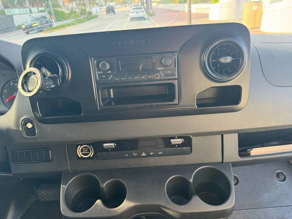 2019 Mercedes-Benz VS30 Sprinter - Image 10 of 20