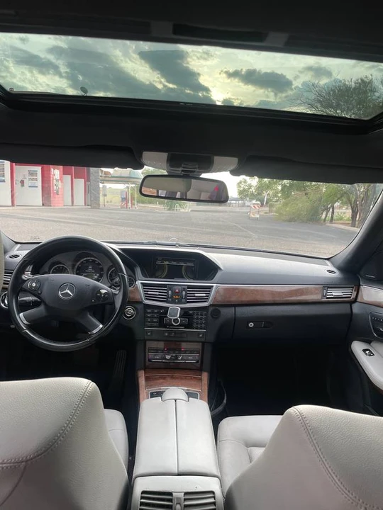 2010 Mercedes-Benz W212 E-Class - Image 10 of 15