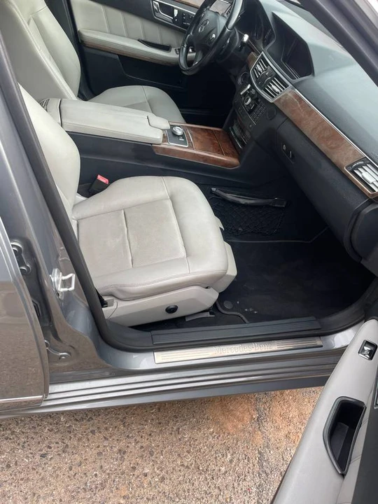 2010 Mercedes-Benz W212 E-Class - Image 9 of 15