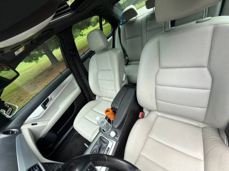 2012 Mercedes-Benz W204 C-Class - Image 15 of 18