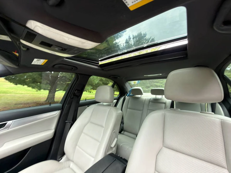 2012 Mercedes-Benz W204 C-Class - Image 13 of 18