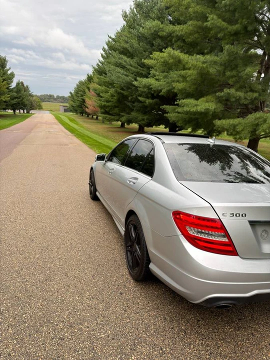 2012 Mercedes-Benz W204 C-Class - Image 4 of 18