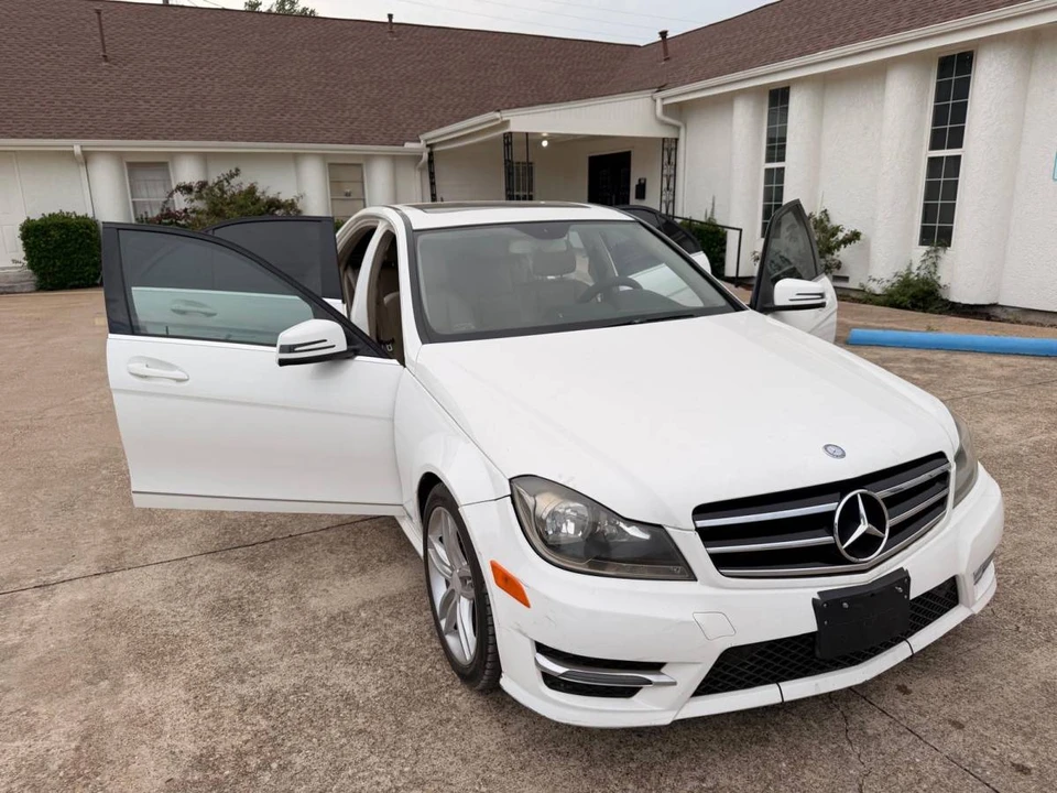 2014 Mercedes-Benz W204 C-Class - Image 3 of 18