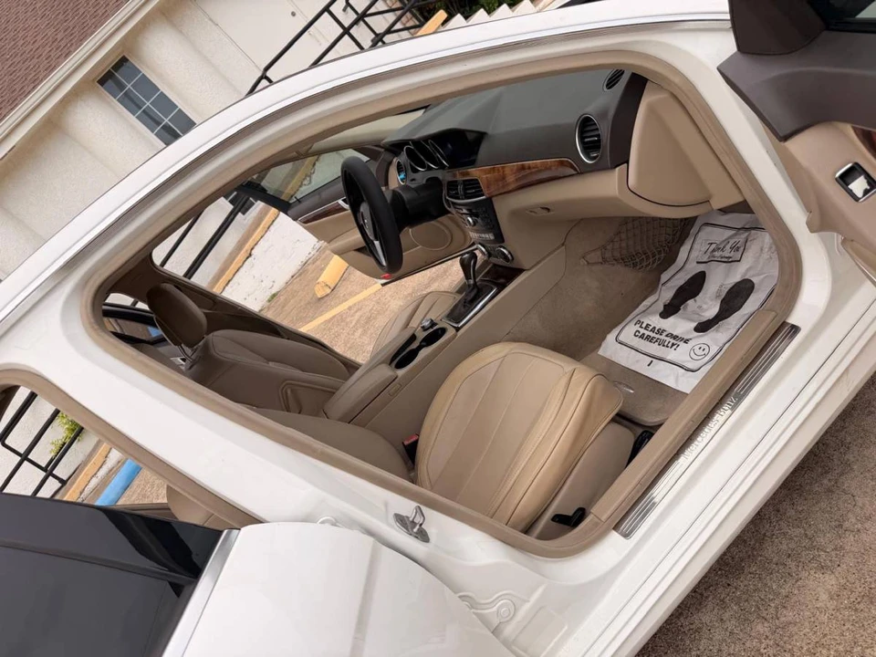 2014 Mercedes-Benz W204 C-Class - Image 12 of 18