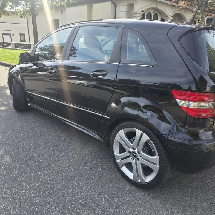 2011 Mercedes-Benz W204 C-Class - Image 6 of 9