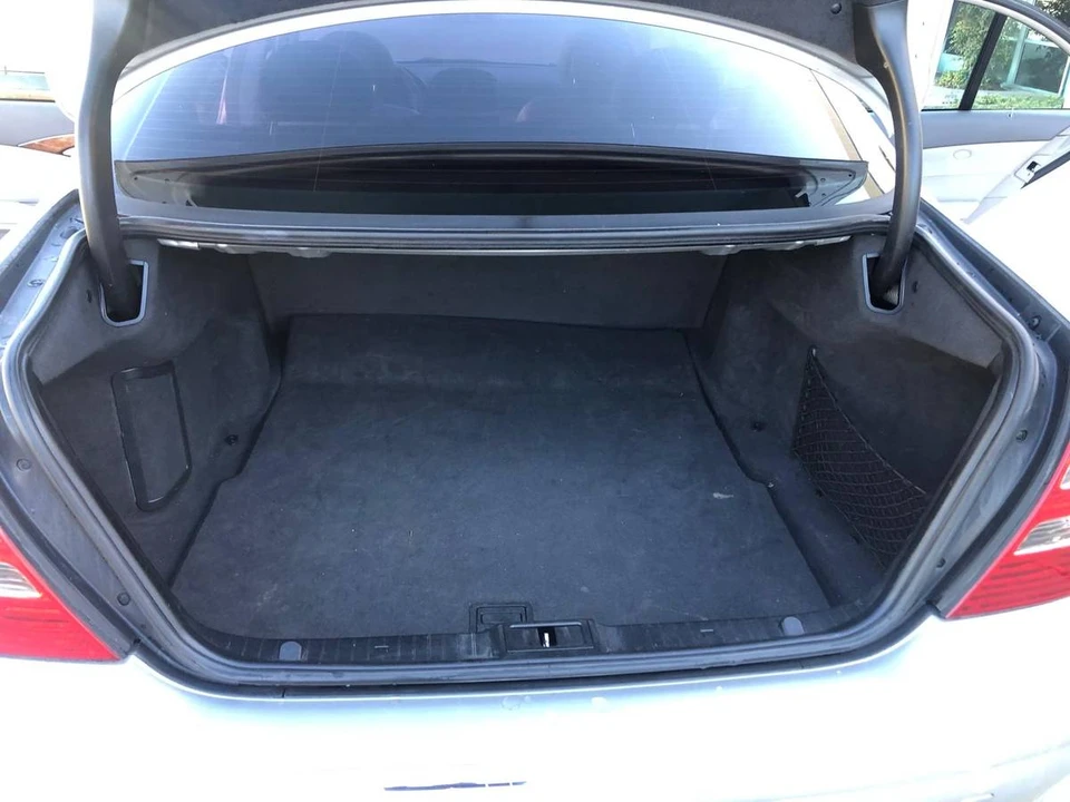 2004 Mercedes-Benz W211 E-Class - Image 16 of 18