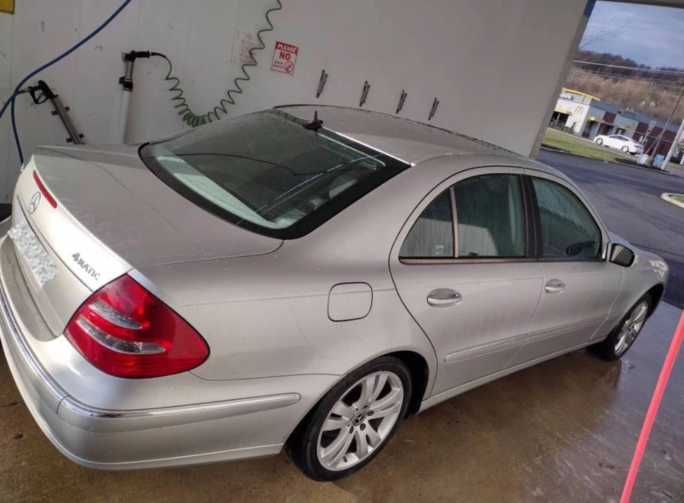 2004 Mercedes-Benz W211 E-Class - Image 3 of 8