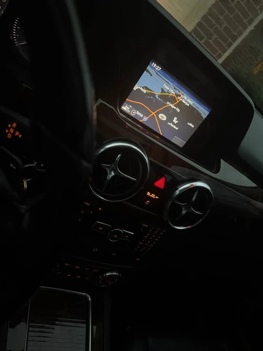 Mercedes-Benz GLK-Class - Image 3 of 10