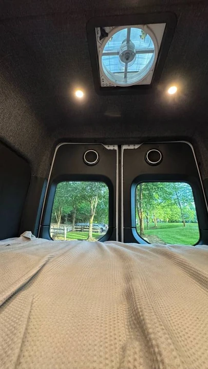 2019 Mercedes-Benz VS30 Sprinter - Image 15 of 20