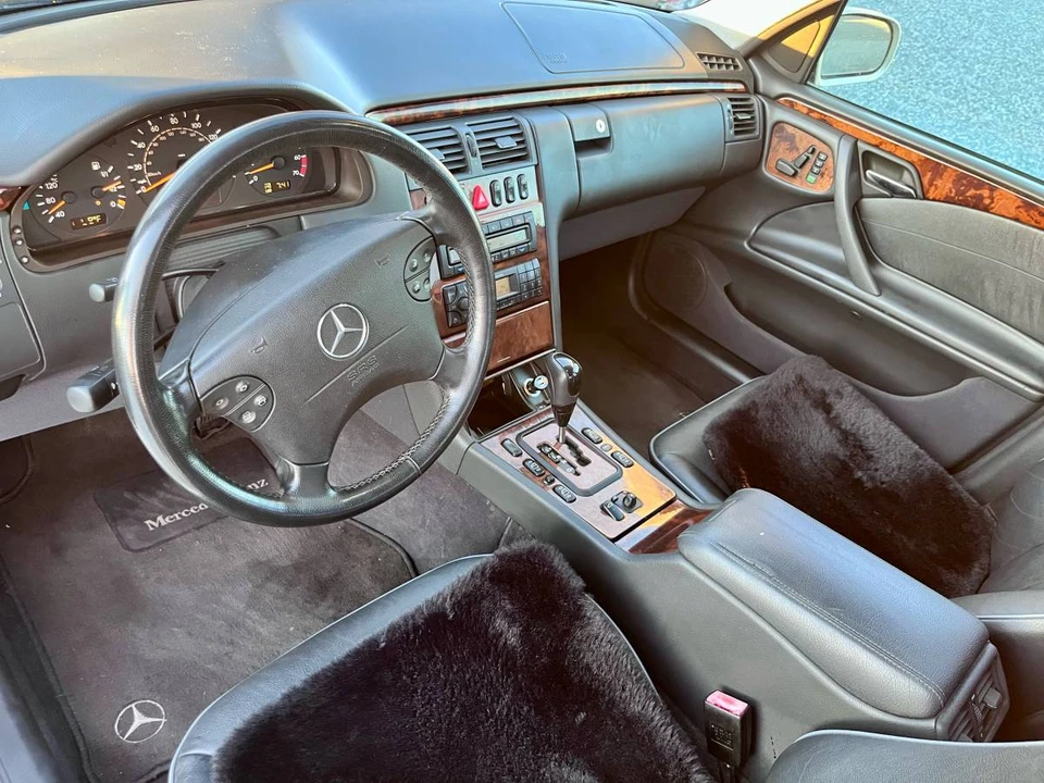 2002 Mercedes-Benz W210 E-Class - Image 12 of 24
