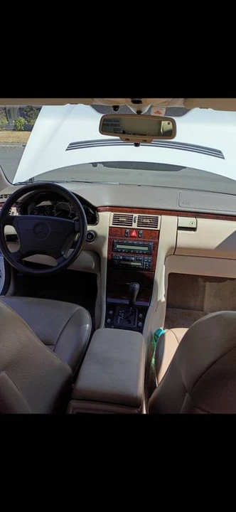1997 Mercedes-Benz W210 E-Class - Image 9 of 17