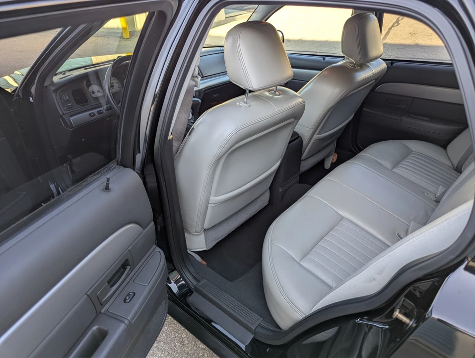 2003 Mercury Marauder - Image 14 of 24