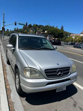 2000 Mercedes-Benz ML320