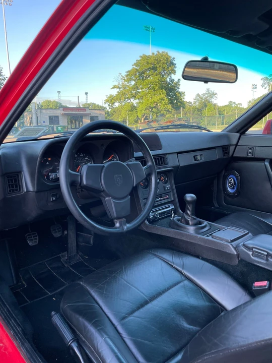 1988 Porsche 924 S - Image 12 of 31