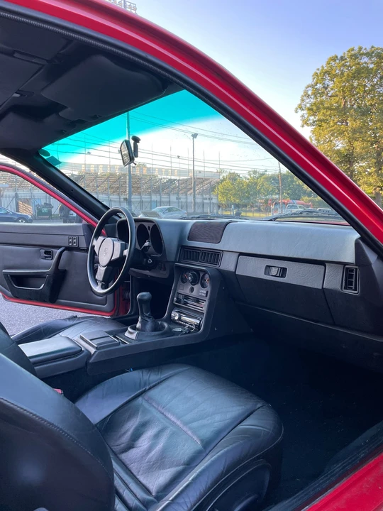 1988 Porsche 924 S - Image 15 of 31