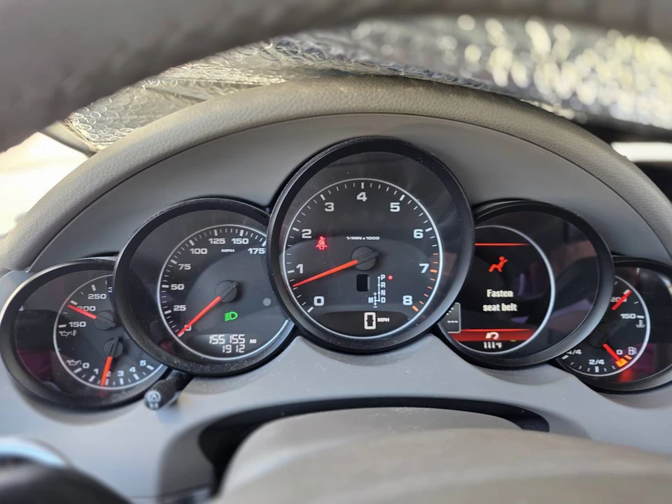 2011 Porsche 958 Cayenne - Image 14 of 24