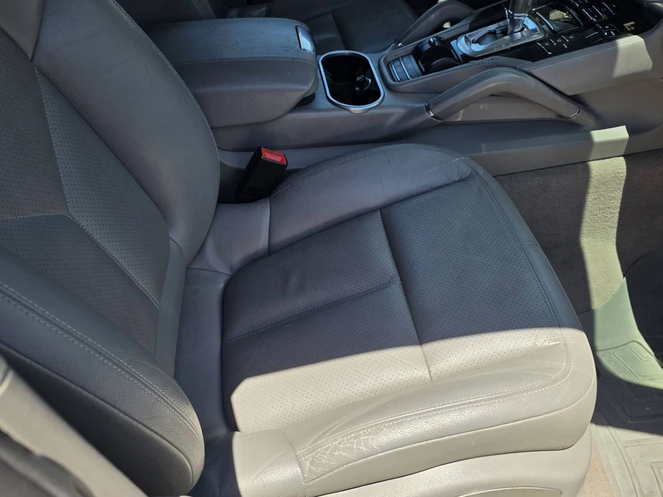 2011 Porsche 958 Cayenne - Image 10 of 24