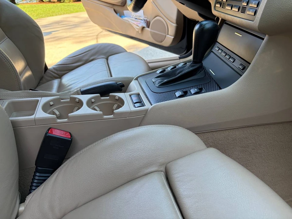 2006 BMW E46 330i & 330Ci - Image 4 of 5