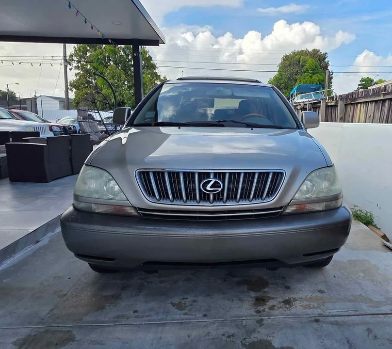 2002 Lexus RX 1st Gen - Image 4 of 10