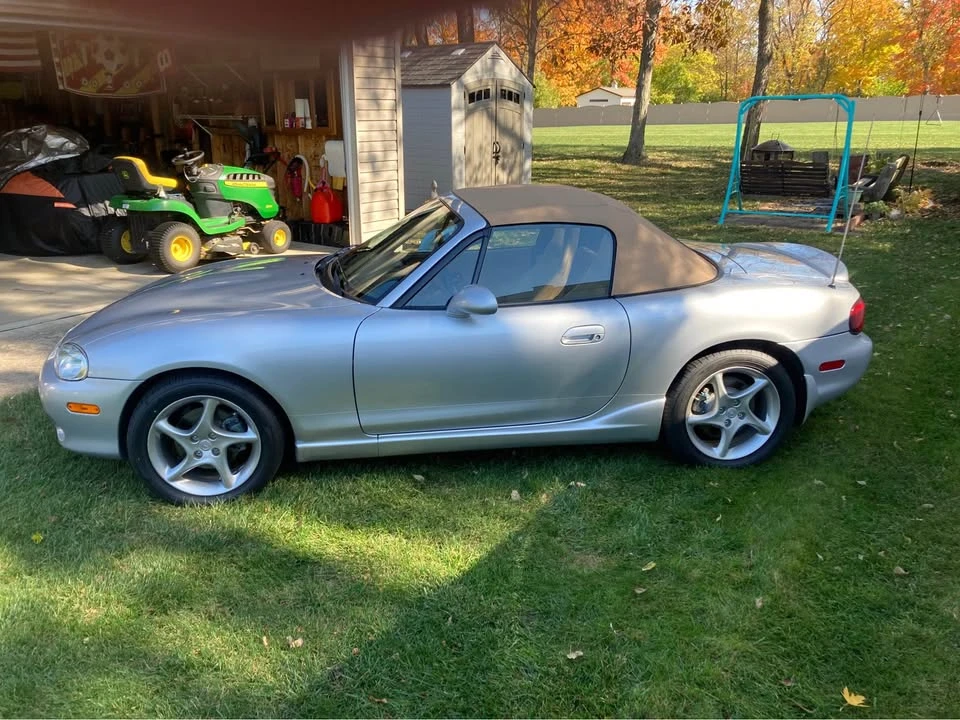 2002 Mazda NB MX-5 Miata - Image 2 of 3