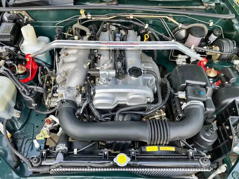 Mazda Miata 1.8 VVT Running Engine