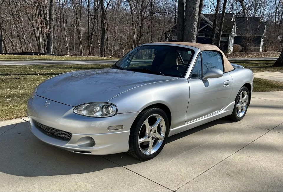2001 Mazda NB MX-5 Miata - Image 3 of 8