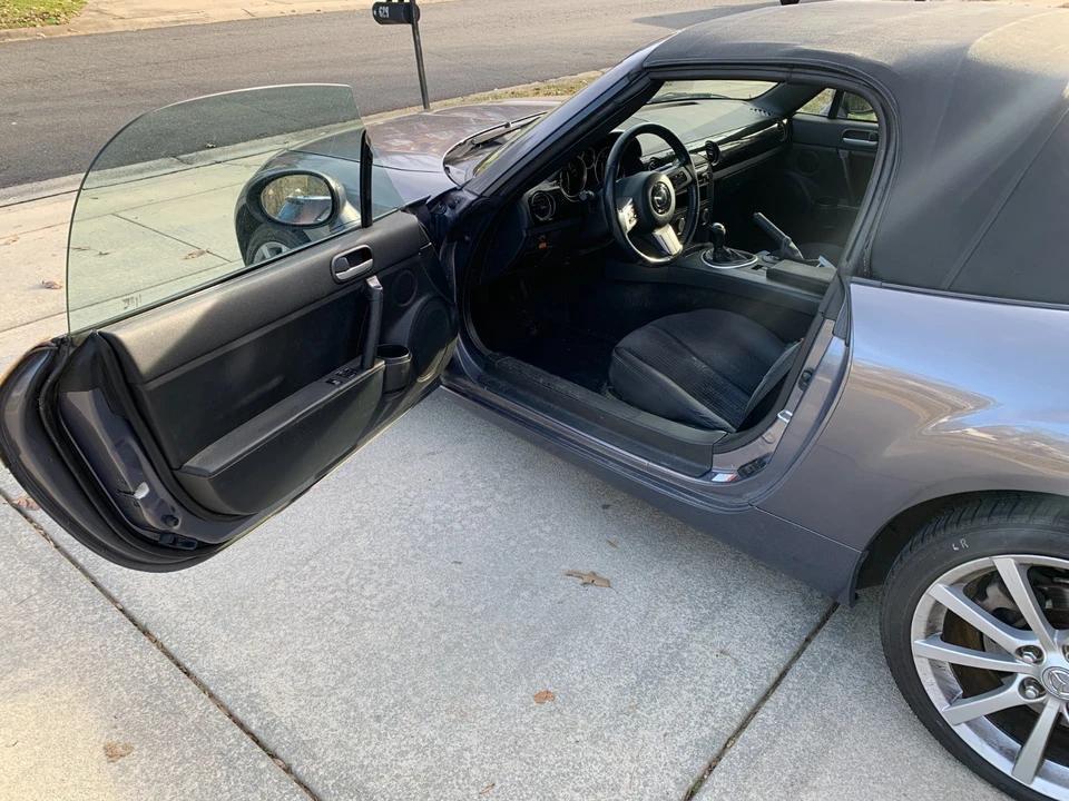 2006 Mazda NC MX-5 Miata - Image 16 of 21