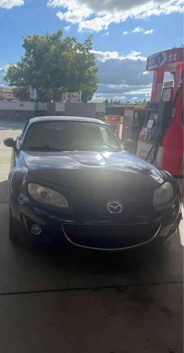 2010 Mazda NC MX-5 Miata - Image 2 of 3