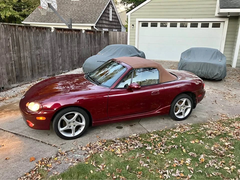 2000 Mazda NB MX-5 Miata - Image 2 of 11