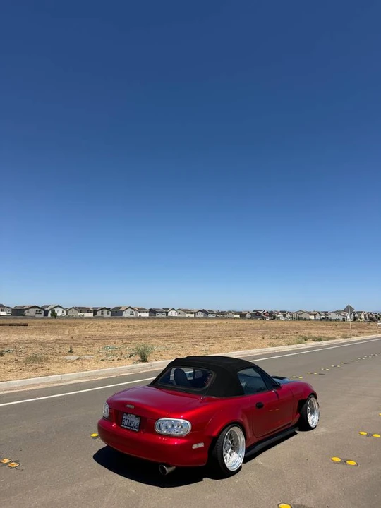 2004 Mazda NB MX-5 Miata - Image 6 of 10
