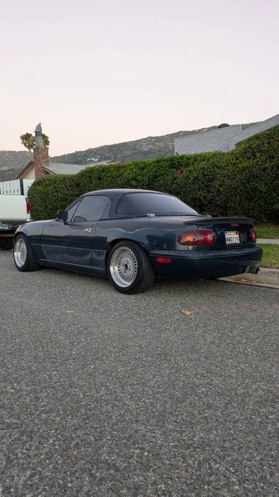 1996 Mazda NA MX-5 Miata - Image 2 of 23