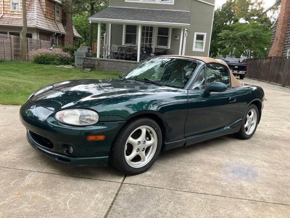 2000 Mazda NB MX-5 Miata - Image 2 of 10